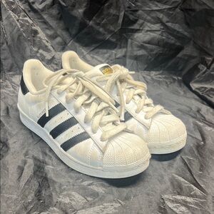 Adidas Kids White and Black Superstar Sneakers sz 3.5